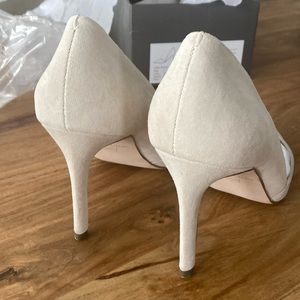 Ann Taylor Azra Suede Pump